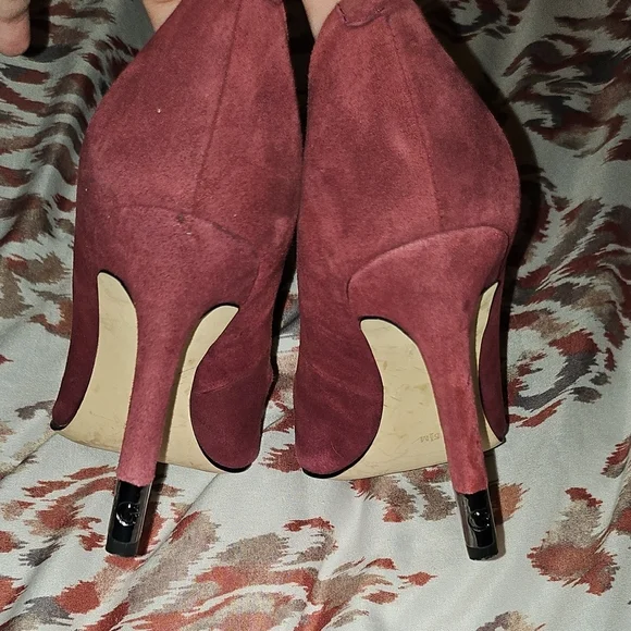 Guess Women's Heels EUC - Picture 5 of 8